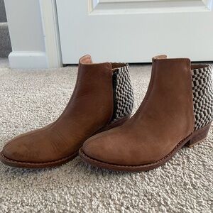 The Root Collective Espe Ankle Boots